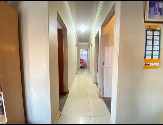 3 BEDROOM HOUSE FOR SALE IN FINETOWN